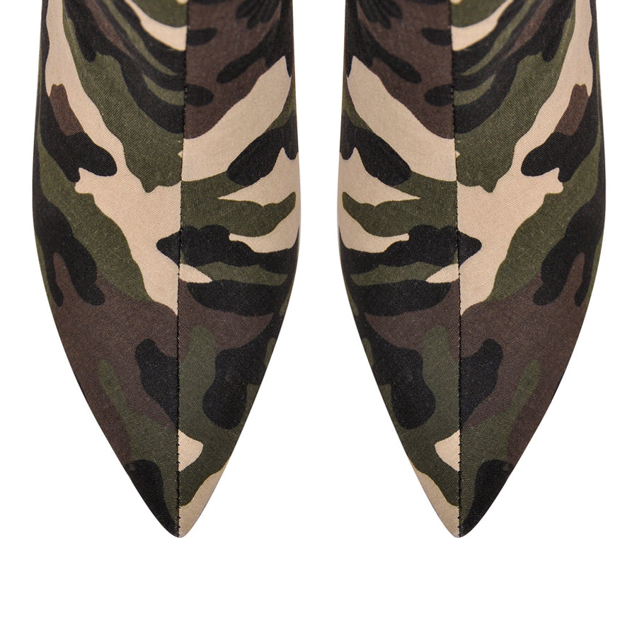 Women's Camouflage Pointed Toe Knee High Boots
